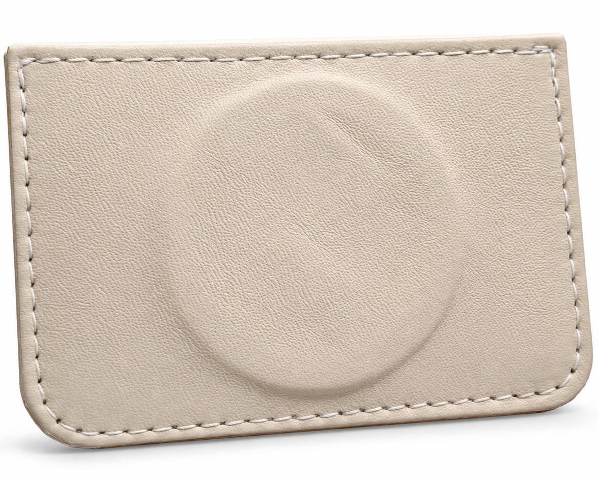 Aricio RFID MAG C card holder back view showing magnetic attachment