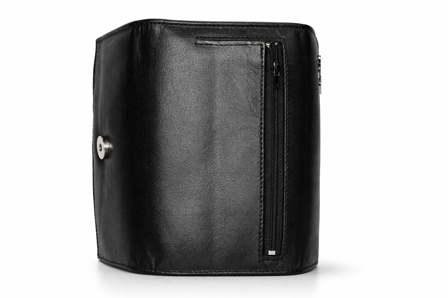 Premium Aricio Mag Grande sleek black leather trifold wallet showcasing fine craftsmanship and minimalist design details