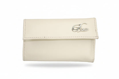 Premium Aricio Mag Native Ivory leather wallet front view showcasing fine craftsmanship and minimalist desig